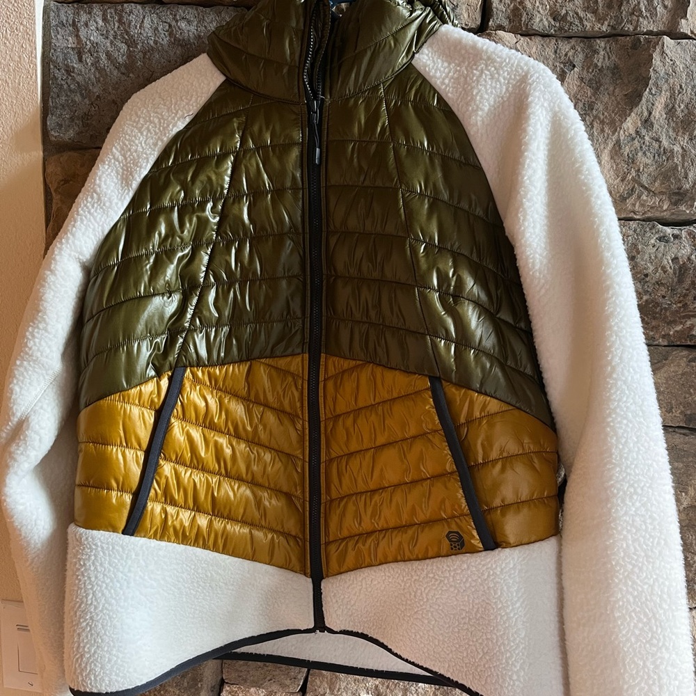 Mountain Hardwear women’s large thermal jacket